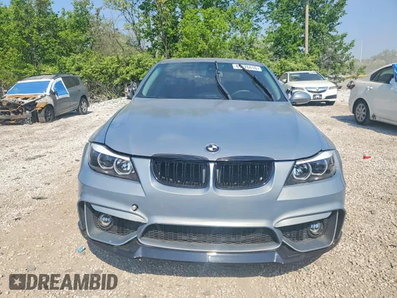 ✅ 2006 BMW 3 Series 330i • VIN: WBAVB33506KR77495 • Lot: 49676416. Wystawiony na Copart z przebiegiem 209 865 mil. Bezpłatny archiwum sprzedaży aukcyjnych z USA i szczegółowy raport historii pojazdu na DreamBid. Zdjęcie 5.