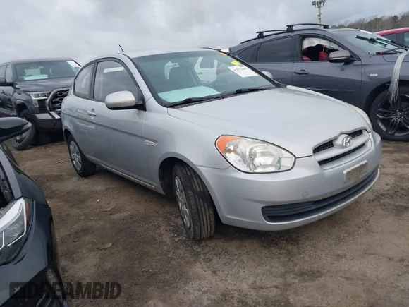 ✅ 2010 Hyundai Accent GS • VIN: KMHCM3AC9AU178586 • Lot: 41672341. Wystawiony na IAAI z przebiegiem 121 576 mil. Bezpłatny archiwum sprzedaży aukcyjnych z USA i szczegółowy raport historii pojazdu na DreamBid. Zdjęcie 1.