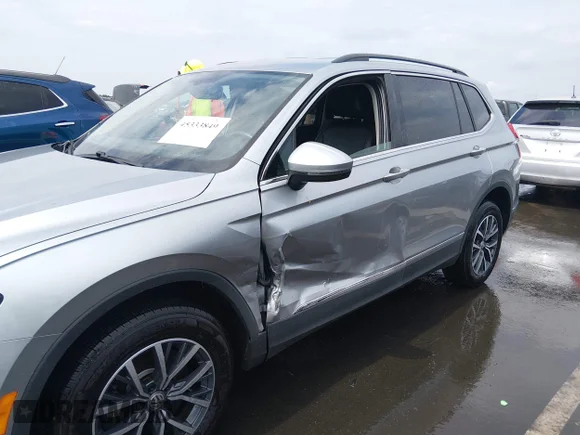 ✅ 2020 Volkswagen Tiguan SE • VIN: 3VV3B7AX7LM097325 • Lot: 45333849. Listed on IAAI with 114,880 mi. Free auction sales archive from the USA and detailed vehicle history report at DreamBid. Image 6.
