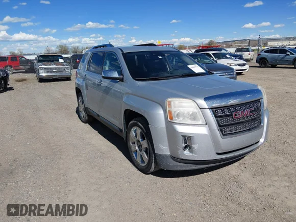 ✅ 2015 GMC Terrain SLT • VIN: 2GKFLYE3XF6338531 • Лот: 44867716. Опубліковано раніше на IAAI з пробігом 120 070 миль. Безкоштовний доступ до архіву аукціонних продажів зі США та докладний звіт про історію автомобіля на DreamBid. Зображення 1.