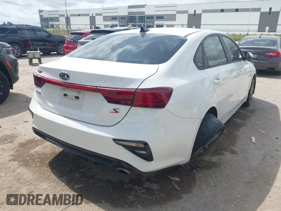 ✅ 2019 Kia Forte S • VIN: 3KPF34AD3KE013569 • Lot: 45333908. Wystawiony na IAAI z przebiegiem 94 826 mil. Bezpłatny archiwum sprzedaży aukcyjnych z USA i szczegółowy raport historii pojazdu na DreamBid. Zdjęcie 4.