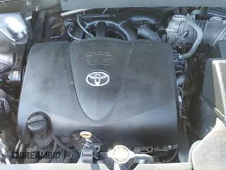 ✅ 2017 Toyota Highlander XLE • VIN: 5TDJZRFH1HS394225 • Lot: 43425490. Wystawiony na IAAI z przebiegiem 179 254 mil. Bezpłatny archiwum sprzedaży aukcyjnych z USA i szczegółowy raport historii pojazdu na DreamBid. Zdjęcie 18.