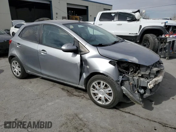 ✅ 2014 Mazda 2 Sport • VIN: JM1DE1KZ9E0173933 • Лот: 42580115. Опубликован ранее на Copart с пробегом 88 769 миль. Бесплатный доступ к архиву аукционных продаж из США и подробный отчёт об истории автомобиля на DreamBid. Изображение 4.