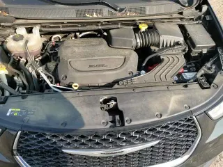 ✅ 2021 Chrysler Pacifica Touring • VIN: 2C4RC3FG0MR501728 • Lot: 59504845. Listed on Copart with 67,188 mi. Free auction sales archive from the USA and detailed vehicle history report at DreamBid. Image 16.