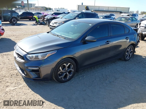 ✅ 2020 Kia Forte LXS • VIN: 3KPF24AD8LE191353 • Lot: 44347291. Wystawiony na IAAI z przebiegiem 92 062 mil. Bezpłatny archiwum sprzedaży aukcyjnych z USA i szczegółowy raport historii pojazdu na DreamBid. Zdjęcie 2.