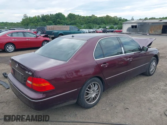 ✅ 2003 Lexus LS 430 • VIN: JTHBN30F730110109 • Lot: 45353772. Wystawiony na IAAI z przebiegiem 391 941 mil. Bezpłatny archiwum sprzedaży aukcyjnych z USA i szczegółowy raport historii pojazdu na DreamBid. Zdjęcie 4.