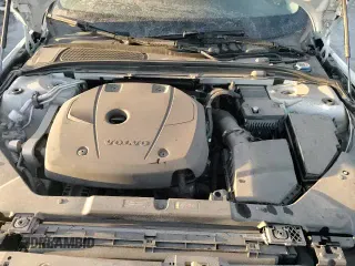 ✅ 2021 Volvo V60 • VIN: YV4102WK3M1076902 • Lot: 86760484. Listed on Copart with 43,145 mi. Free auction sales archive from the USA and detailed vehicle history report at DreamBid. Image 13.