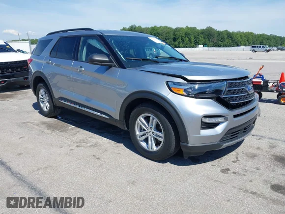 ✅ 2022 Ford Explorer XLT • VIN: 1FMSK8DH0NGB09070 • Lot: 45298075. Wystawiony na IAAI z przebiegiem 21 737 mil. Bezpłatny archiwum sprzedaży aukcyjnych z USA i szczegółowy raport historii pojazdu na DreamBid. Zdjęcie 1.
