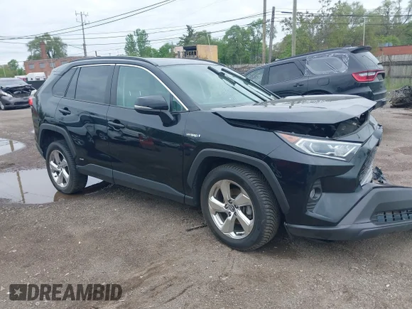 ✅ 2021 Toyota RAV4 Hybrid XLE Premium • VIN: 4T3B6RFV8MU007701 • Лот: 45161448. Опубліковано раніше на IAAI з пробігом 74 365 миль. Безкоштовний доступ до архіву аукціонних продажів зі США та докладний звіт про історію автомобіля на DreamBid. Зображення 1.