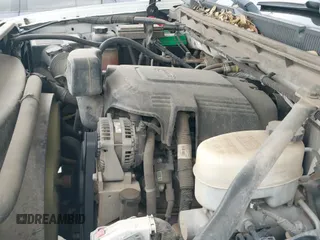 ✅ 2015 GMC Sierra 2500HD SLE • VIN: 1GT12YEG0FF194098 • Lot: 42167640. Listed on IAAI with 220,263 mi. Free auction sales archive from the USA and detailed vehicle history report at DreamBid. Image 19.