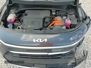 ✅ 2024 Kia Niro EX • VIN: KNDCR3LE5R5169183 • Lot: 81197145. Listed on Copart with 21,104 mi. Free auction sales archive from the USA and detailed vehicle history report at DreamBid. Image 14.