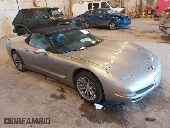✅ 2000 Chevrolet Corvette • VIN: 1G1YY32G1Y5131937 • Lot: 43400918. Wystawiony na IAAI z przebiegiem 152 709 mil. Bezpłatny archiwum sprzedaży aukcyjnych z USA i szczegółowy raport historii pojazdu na DreamBid. Zdjęcie 1.