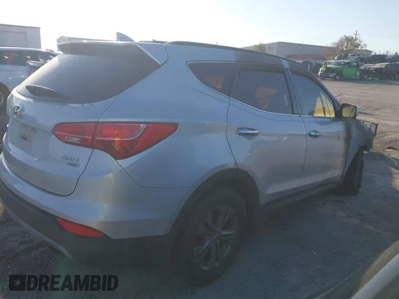 ✅ 2014 Hyundai Santa Fe • VIN: 5XYZUDLB8EG218365 • Lot: 44711655. Wystawiony na IAAI z przebiegiem Nie podano. Bezpłatny archiwum sprzedaży aukcyjnych z USA i szczegółowy raport historii pojazdu na DreamBid. Zdjęcie 4.