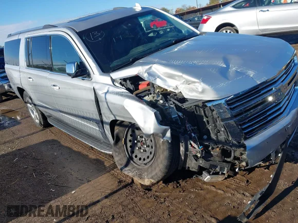 ✅ 2020 Chevrolet Suburban Premier • VIN: 1GNSKJKC9LR180084 • Lot: 43581148. Wystawiony na IAAI z przebiegiem 105 910 mil. Bezpłatny archiwum sprzedaży aukcyjnych z USA i szczegółowy raport historii pojazdu na DreamBid. Zdjęcie 1.