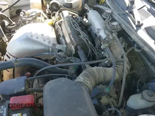 ✅ 2001 Toyota Camry LE • VIN: JT2BG22K010546175 • Lot: 43643271. Wystawiony na IAAI z przebiegiem 221 012 mil. Bezpłatny archiwum sprzedaży aukcyjnych z USA i szczegółowy raport historii pojazdu na DreamBid. Zdjęcie 12.