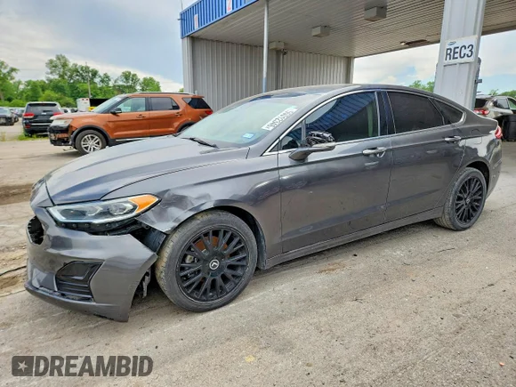 ✅ 2019 Ford Fusion SEL • VIN: 3FA6P0CD8KR113501 • Lot: 55012346. Wystawiony na Copart z przebiegiem 125 983 mil. Bezpłatny archiwum sprzedaży aukcyjnych z USA i szczegółowy raport historii pojazdu na DreamBid. Zdjęcie 1.