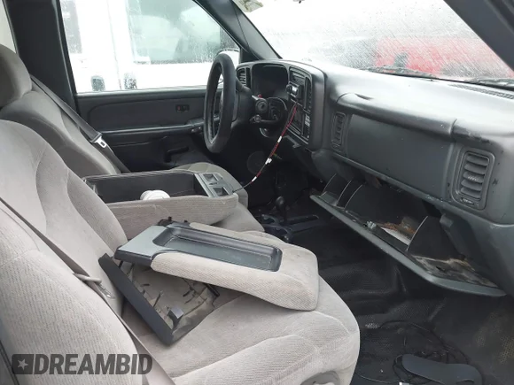 ✅ 2002 Chevrolet Silverado 1500 • VIN: 1GCEK19V92Z238254 • Lot: 44604296. Wystawiony na IAAI z przebiegiem Nie podano. Bezpłatny archiwum sprzedaży aukcyjnych z USA i szczegółowy raport historii pojazdu na DreamBid. Zdjęcie 5.