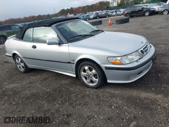 ✅ 2001 Saab 9-3 SE • VIN: YS3DF75K017001685 • Лот: 43639870. Опубліковано раніше на IAAI з пробігом 118 124 миль. Безкоштовний доступ до архіву аукціонних продажів зі США та докладний звіт про історію автомобіля на DreamBid. Зображення 1.