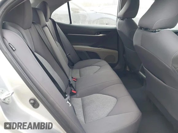 ✅ 2024 Toyota Camry LE • VIN: 4T1C11AK2RU867093 • Lot: 44114559. Wystawiony na IAAI z przebiegiem 54 070 mil. Bezpłatny archiwum sprzedaży aukcyjnych z USA i szczegółowy raport historii pojazdu na DreamBid. Zdjęcie 8.