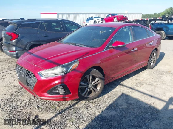 ✅ 2019 Hyundai Sonata Limited • VIN: 5NPE34AF4KH774975 • Lot: 45233927. Wystawiony na IAAI z przebiegiem 143 831 mil. Bezpłatny archiwum sprzedaży aukcyjnych z USA i szczegółowy raport historii pojazdu na DreamBid. Zdjęcie 2.