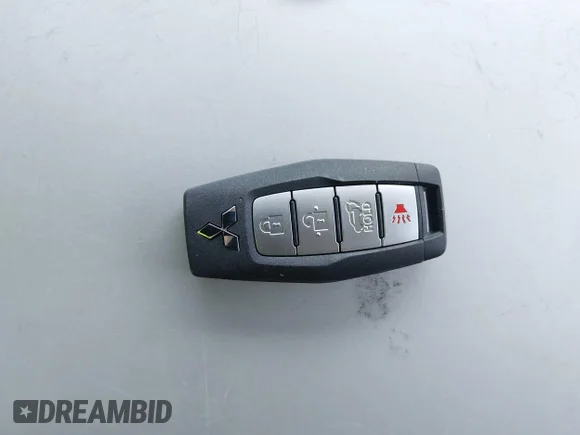 ✅ 2024 Mitsubishi Outlander SEL • VIN: JA4T5WA96RZ036695 • Lot: 42189531. Wystawiony na IAAI z przebiegiem 7 652 mil. Bezpłatny archiwum sprzedaży aukcyjnych z USA i szczegółowy raport historii pojazdu na DreamBid. Zdjęcie 11.