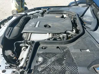 ✅ 2017 Mercedes-Benz C 300 • VIN: 55SWF4KB9HU200689 • Lot: 43349665. Wystawiony na IAAI z przebiegiem 121 514 mil. Bezpłatny archiwum sprzedaży aukcyjnych z USA i szczegółowy raport historii pojazdu na DreamBid. Zdjęcie 20.