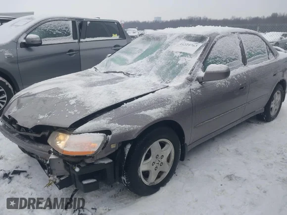 ✅ 2000 Honda Accord EX • VIN: 1HGCG165XYA005943 • Lot: 44324763. Wystawiony na IAAI z przebiegiem 118 182 mil. Bezpłatny archiwum sprzedaży aukcyjnych z USA i szczegółowy raport historii pojazdu na DreamBid. Zdjęcie 2.