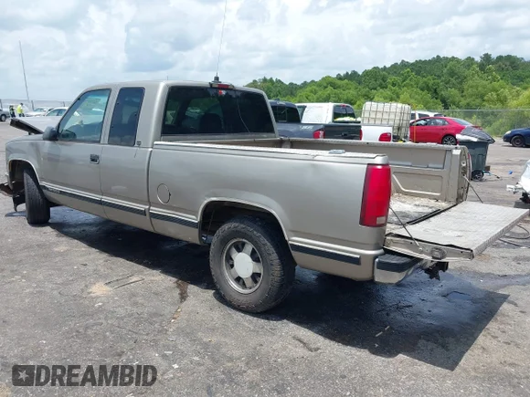 ✅ 1998 GMC Sierra 1500 • VIN: 1GTEC19R6WR516887 • Lot: 42527520. Wystawiony na IAAI z przebiegiem 180 174 mil. Bezpłatny archiwum sprzedaży aukcyjnych z USA i szczegółowy raport historii pojazdu na DreamBid. Zdjęcie 3.