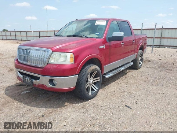 ✅ 2008 Lincoln Mark LT • VIN: 5LTPW18528FJ00674 • Lot: 42771708. Wystawiony na IAAI z przebiegiem 240 602 mil. Bezpłatny archiwum sprzedaży aukcyjnych z USA i szczegółowy raport historii pojazdu na DreamBid. Zdjęcie 2.