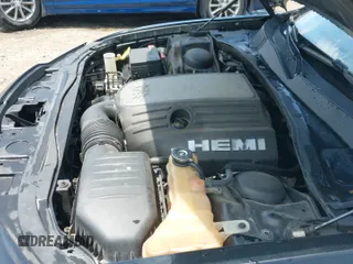 ✅ 2012 Chrysler 300 C • VIN: 2C3CCAET4CH288784 • Lot: 39522457. Listed on IAAI with 185,234 mi. Free auction sales archive from the USA and detailed vehicle history report at DreamBid. Image 19.