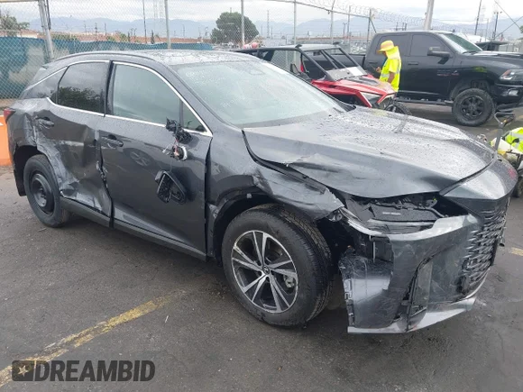 ✅ 2025 Lexus RX 350 • VIN: JTJCHMAA8S2027374 • Лот: 43230075. Опубліковано раніше на IAAI з пробігом 485 миль. Безкоштовний доступ до архіву аукціонних продажів зі США та докладний звіт про історію автомобіля на DreamBid. Зображення 1.