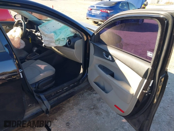 ✅ 2019 Kia Forte FE • VIN: 3KPF24AD6KE045015 • Lot: 44048715. Wystawiony na IAAI z przebiegiem 66 852 mil. Bezpłatny archiwum sprzedaży aukcyjnych z USA i szczegółowy raport historii pojazdu na DreamBid. Zdjęcie 5.