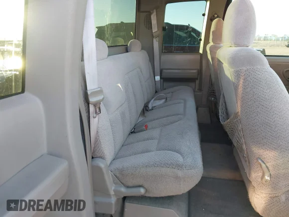 ✅ 1996 Chevrolet Silverado 1500 • VIN: 2GCEK19R7T1247791 • Lot: 43756058. Wystawiony na IAAI z przebiegiem 265 259 mil. Bezpłatny archiwum sprzedaży aukcyjnych z USA i szczegółowy raport historii pojazdu na DreamBid. Zdjęcie 8.