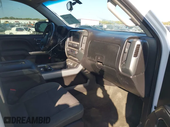 ✅ 2018 Chevrolet Silverado 1500 LT • VIN: 3GCUKREC8JG282498 • Lot: 43620608. Wystawiony na IAAI z przebiegiem 182 046 mil. Bezpłatny archiwum sprzedaży aukcyjnych z USA i szczegółowy raport historii pojazdu na DreamBid. Zdjęcie 5.