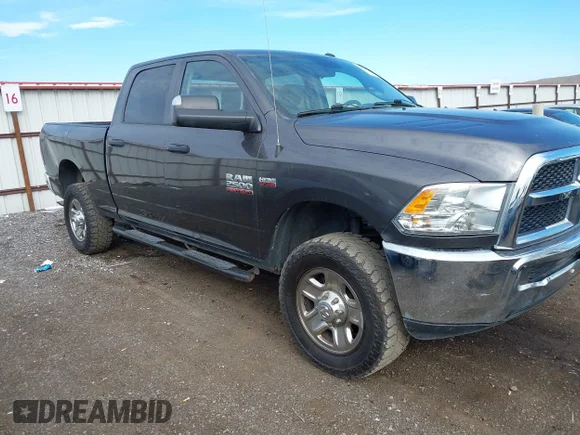 ✅ 2018 Ram 2500 Tradesman • VIN: 3C6TR5CT9JG150182 • Lot: 43519345. Wystawiony na IAAI z przebiegiem 122 790 mil. Bezpłatny archiwum sprzedaży aukcyjnych z USA i szczegółowy raport historii pojazdu na DreamBid. Zdjęcie 1.