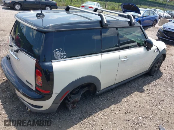 ✅ 2010 MINI Clubman S • VIN: WMWMM3C59ATP76350 • Лот: 42548333. Опубліковано раніше на IAAI з пробігом 168 888 миль. Безкоштовний доступ до архіву аукціонних продажів зі США та докладний звіт про історію автомобіля на DreamBid. Зображення 4.