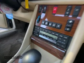 ✅ 1989 Mercedes-Benz 300 SE • VIN: WDBCA24D2KA446391 • Lot: 67088435. Listed on Copart with 82,486 mi. Free auction sales archive from the USA and detailed vehicle history report at DreamBid. Image 15.