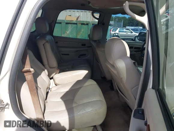 ✅ 2004 Cadillac Escalade • VIN: 1GYEC63T84R319115 • Lot: 44271307. Wystawiony na IAAI z przebiegiem 280 530 mil. Bezpłatny archiwum sprzedaży aukcyjnych z USA i szczegółowy raport historii pojazdu na DreamBid. Zdjęcie 8.