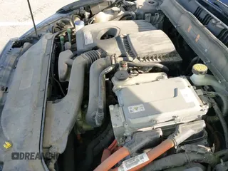 ✅ 2017 Ford Fusion Hybrid S • VIN: 3FA6P0UU4HR228832 • Lot: 41846748. Listed on IAAI with 195,804 mi. Free auction sales archive from the USA and detailed vehicle history report at DreamBid. Image 12.