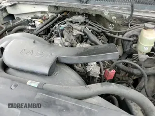 ✅ 2002 Chevrolet Suburban LT • VIN: 1GNFK16Z62J301344 • Лот: 86625244. Опубликован ранее на Copart с пробегом 271 596 миль. Бесплатный доступ к архиву аукционных продаж из США и подробный отчёт об истории автомобиля на DreamBid. Изображение 14.