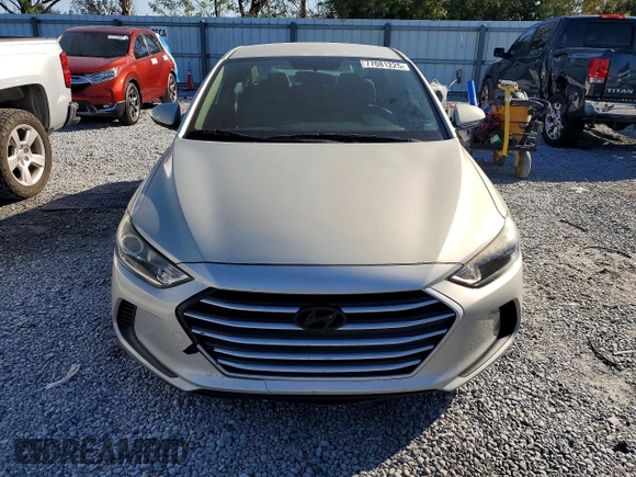 ✅ 2017 Hyundai Elantra SE • VIN: KMHD84LF8HU246103 • Lot: 77081225. Wystawiony na Copart z przebiegiem 81 667 mil. Bezpłatny archiwum sprzedaży aukcyjnych z USA i szczegółowy raport historii pojazdu na DreamBid. Zdjęcie 5.
