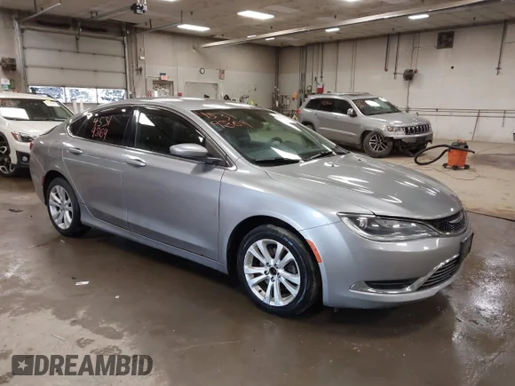 ✅ 2015 Chrysler 200 Limited • VIN: 1C3CCCAB2FN729509 • Lot: 45319869. Wystawiony na IAAI z przebiegiem 216 588 mil. Bezpłatny archiwum sprzedaży aukcyjnych z USA i szczegółowy raport historii pojazdu na DreamBid. Zdjęcie 1.