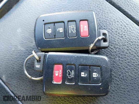 ✅ 2015 Toyota Highlander XLE • VIN: 5TDJKRFH5FS190206 • Лот: 44958610. Опубликован ранее на IAAI с пробегом 137 427 миль. Бесплатный доступ к архиву аукционных продаж из США и подробный отчёт об истории автомобиля на DreamBid. Изображение 11.