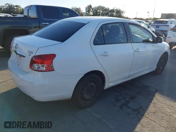 ✅ 2008 Toyota Yaris • VIN: JTDBT923081234477 • Lot: 44542581. Wystawiony na IAAI z przebiegiem 282 481 mil. Bezpłatny archiwum sprzedaży aukcyjnych z USA i szczegółowy raport historii pojazdu na DreamBid. Zdjęcie 4.