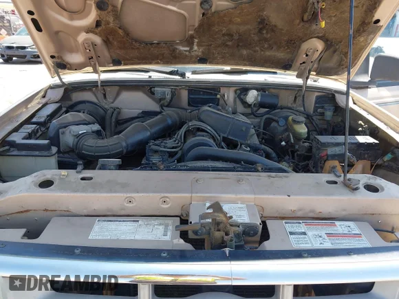 ✅ 1994 Ford Ranger Splash • VIN: 1FTCR10A4RPA05904 • Lot: 45484257. Wystawiony na IAAI z przebiegiem 35 953 mil. Bezpłatny archiwum sprzedaży aukcyjnych z USA i szczegółowy raport historii pojazdu na DreamBid. Zdjęcie 10.