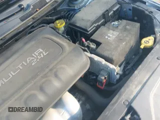 ✅ 2015 Chrysler 200 Limited • VIN: 1C3CCCAB8FN745858 • Lot: 43159577. Wystawiony na IAAI z przebiegiem 140 630 mil. Bezpłatny archiwum sprzedaży aukcyjnych z USA i szczegółowy raport historii pojazdu na DreamBid. Zdjęcie 13.