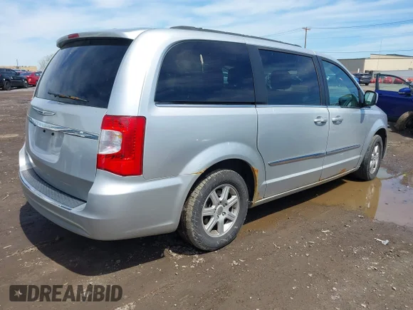 ✅ 2011 Chrysler Town & Country Touring • VIN: 2A4RR5DG6BR789159 • Lot: 45126030. Wystawiony na IAAI z przebiegiem 199 321 mil. Bezpłatny archiwum sprzedaży aukcyjnych z USA i szczegółowy raport historii pojazdu na DreamBid. Zdjęcie 4.