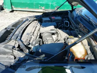 ✅ 2022 Chevrolet Suburban Premier • VIN: 1GNSKFKD5NR344147 • Lot: 41358509. Wystawiony na IAAI z przebiegiem 41 046 mil. Bezpłatny archiwum sprzedaży aukcyjnych z USA i szczegółowy raport historii pojazdu na DreamBid. Zdjęcie 17.