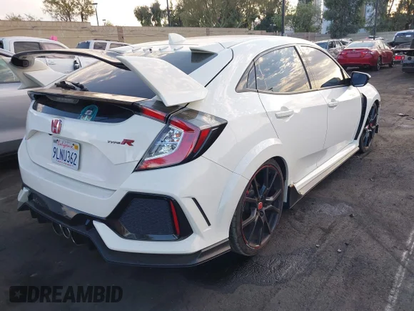 ✅ 2018 Honda Civic Type R Touring • VIN: SHHFK8G72JU204242 • Lot: 43062507. Wystawiony na IAAI z przebiegiem 51 796 mil. Bezpłatny archiwum sprzedaży aukcyjnych z USA i szczegółowy raport historii pojazdu na DreamBid. Zdjęcie 4.