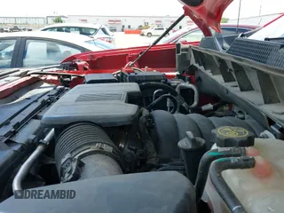 ✅ 2021 Chevrolet Silverado 1500 RST • VIN: 3GCUYEED4MG183407 • Lot: 42458607. Wystawiony na IAAI z przebiegiem 118 382 mil. Bezpłatny archiwum sprzedaży aukcyjnych z USA i szczegółowy raport historii pojazdu na DreamBid. Zdjęcie 18.